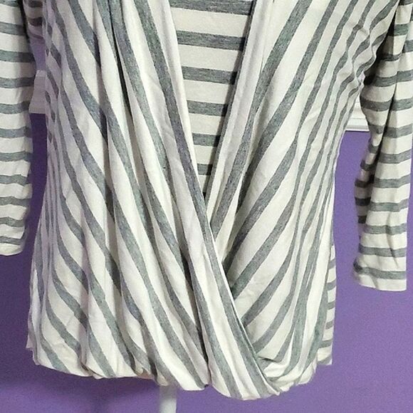WHBM Boho Chic White & Gray Striped Cross Over Front Sweater Top - Picture 3 of 8
